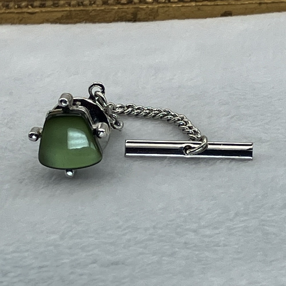 Vtg Sarah Cov Silver Tone Tie Tack Green Thermoset Clutch Chain Classic Estate